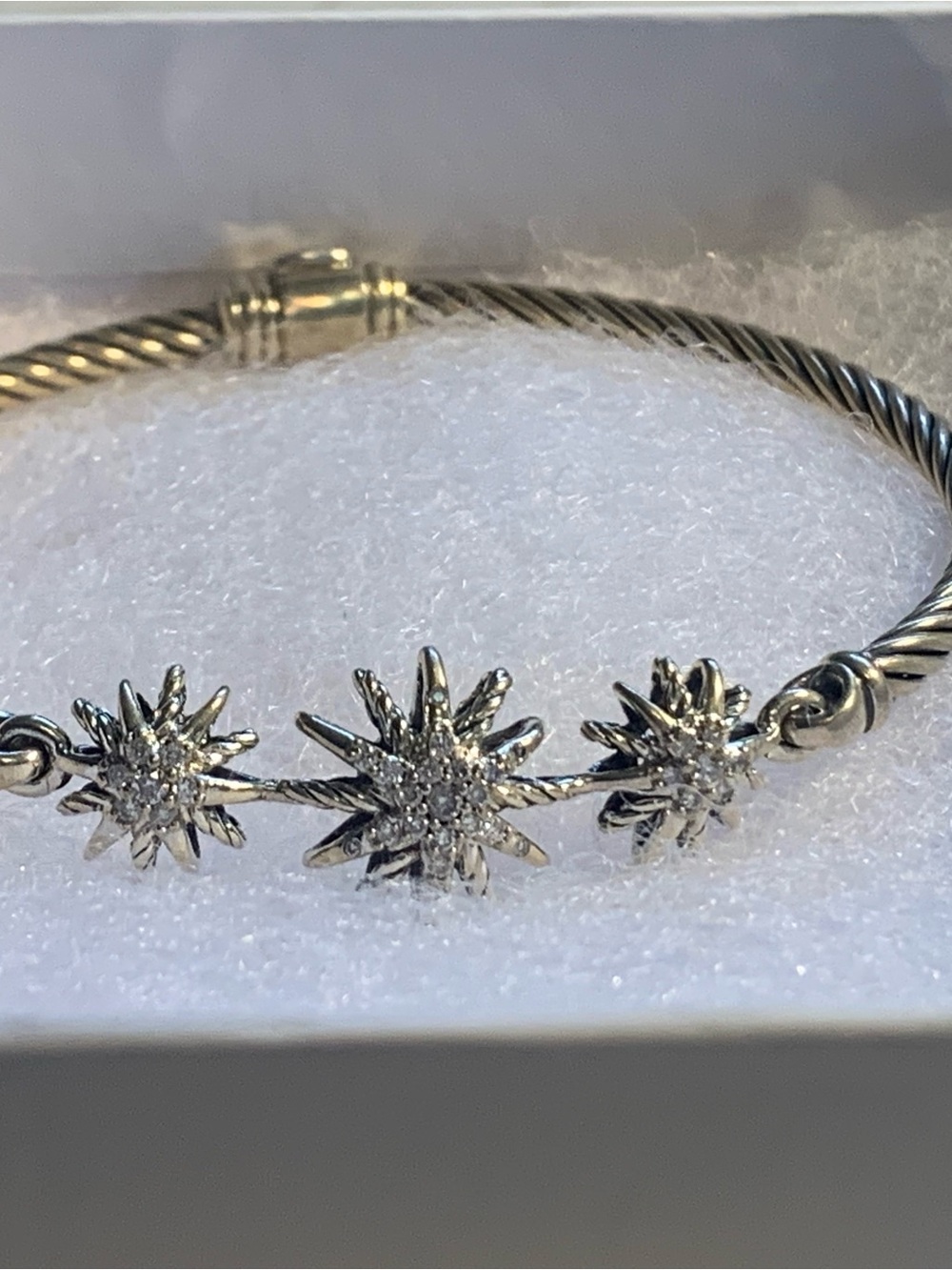 David Yurman Silver Starburst Cable Bracelet with Pavé Diamond Accents! Stunning